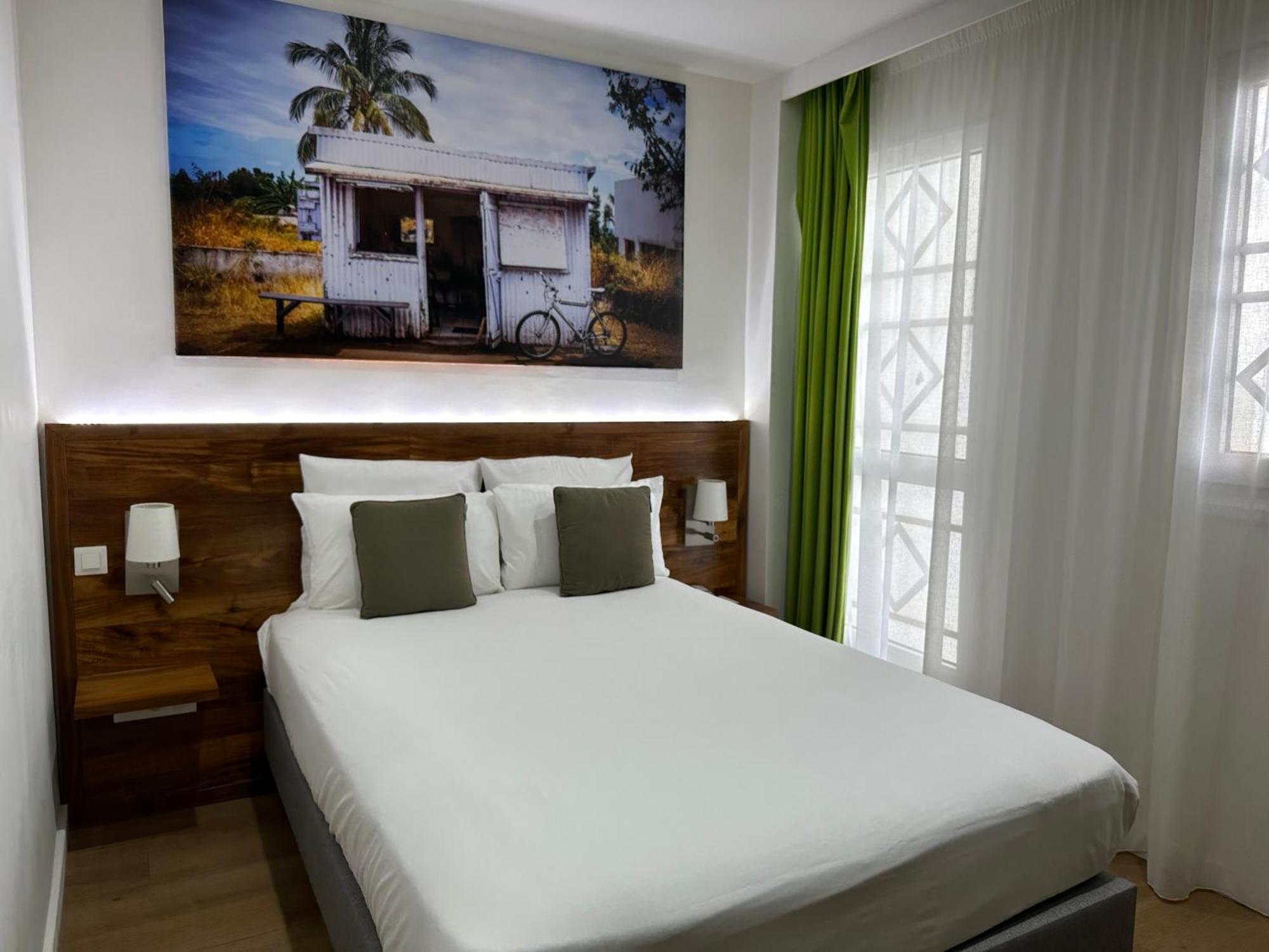 Hotel Exsel Creolia 圣丹尼斯 外观 照片