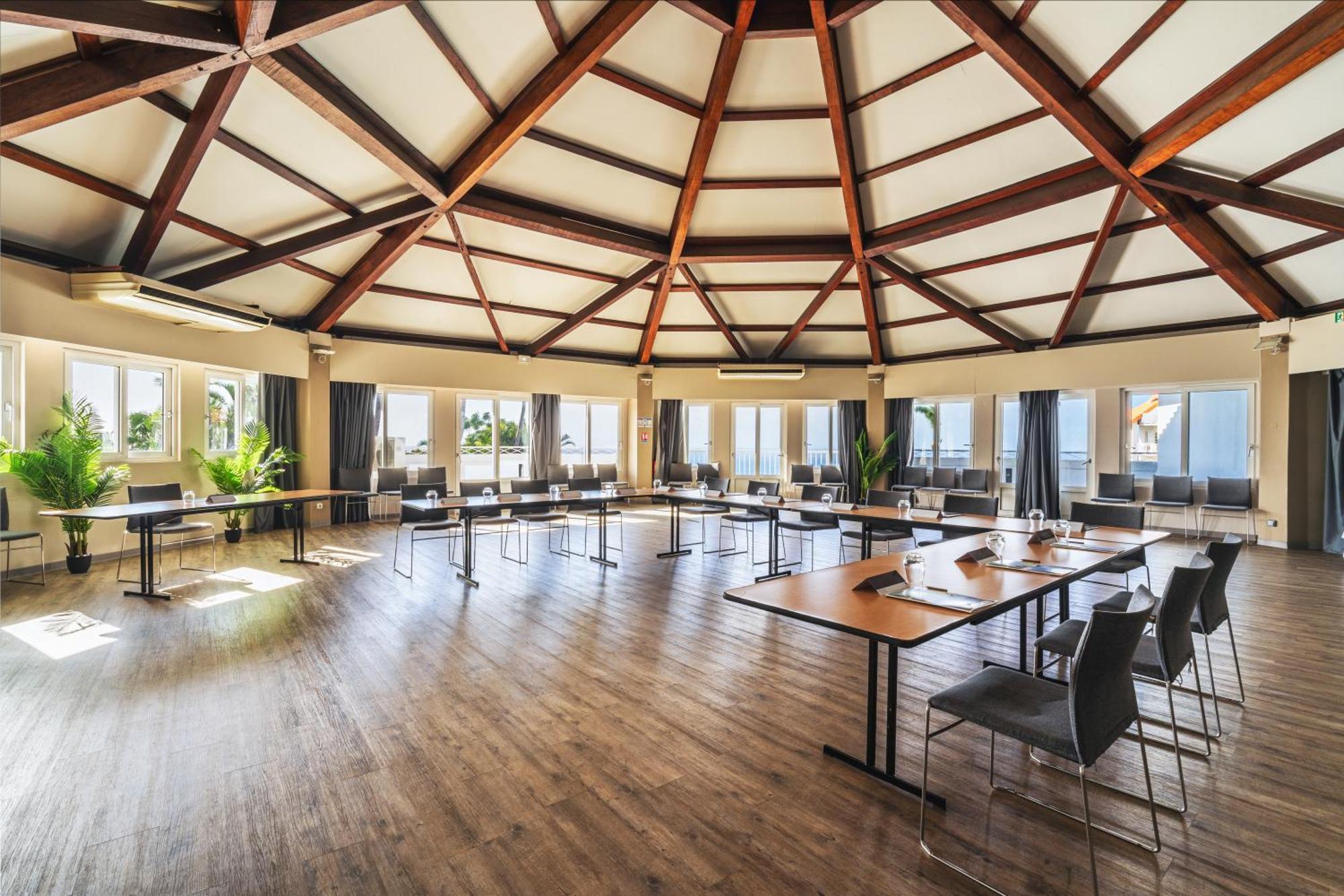 Hotel Exsel Creolia 圣丹尼斯 外观 照片