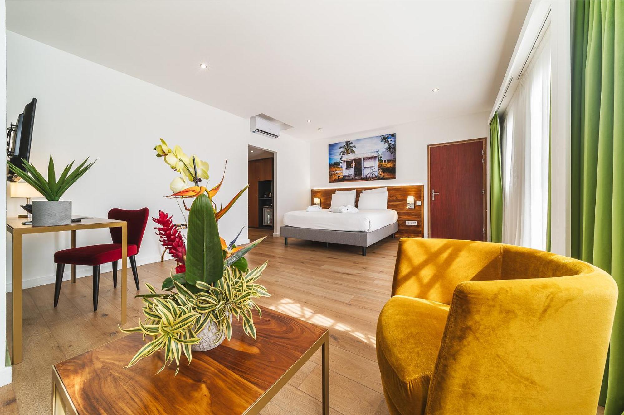 Hotel Exsel Creolia 圣丹尼斯 外观 照片